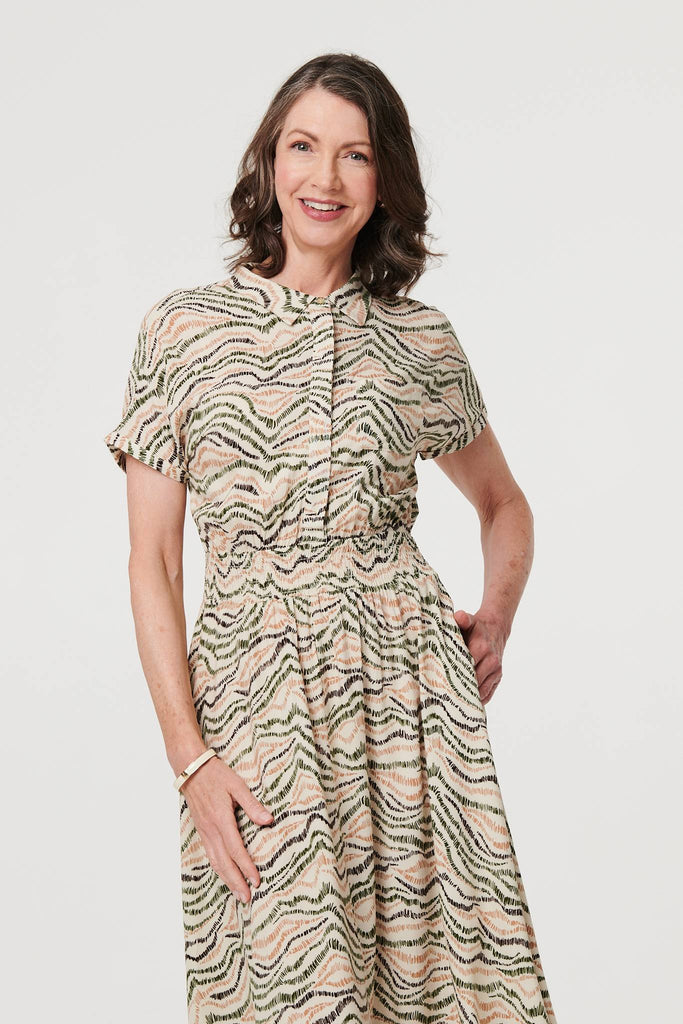 Printed Short Sleeve Shirred Midi Dress