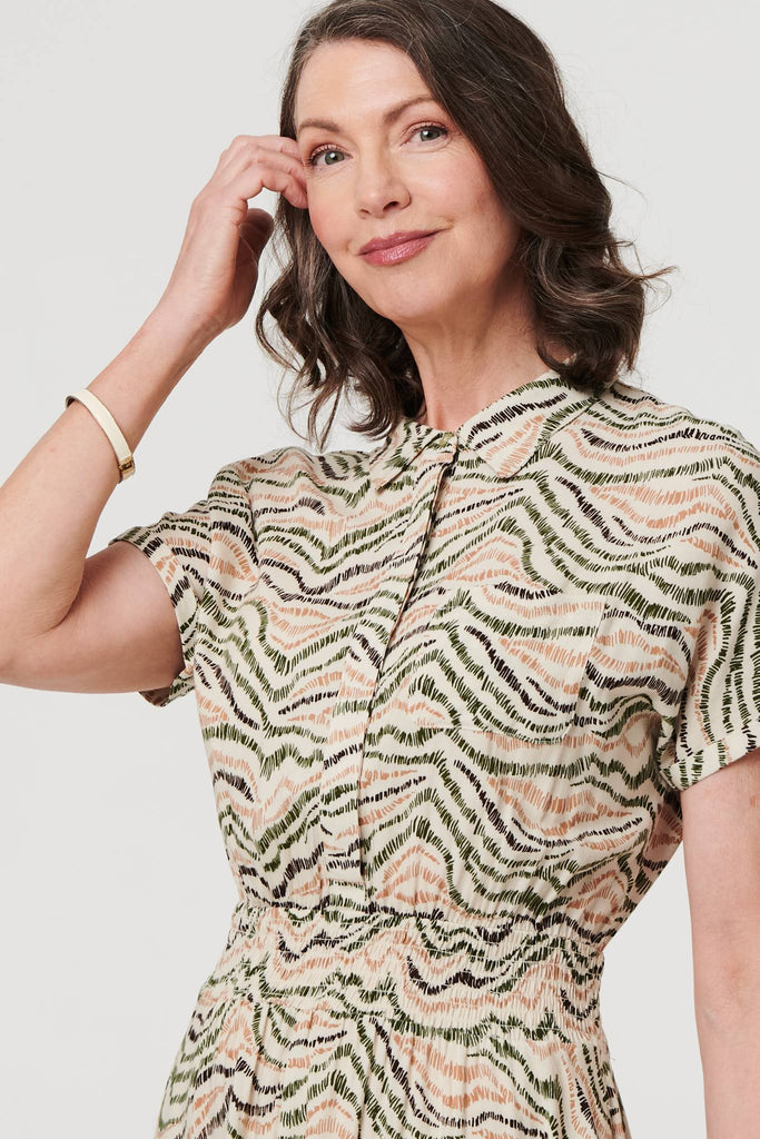Printed Short Sleeve Shirred Midi Dress