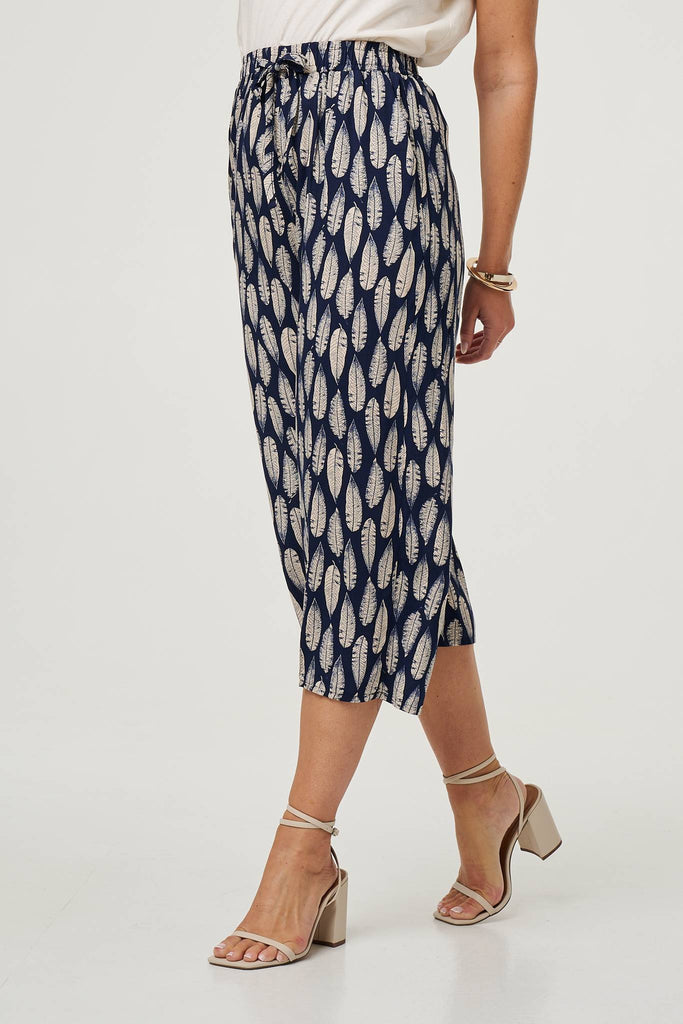 Leaf Print Cropped Wide Leg Trousers